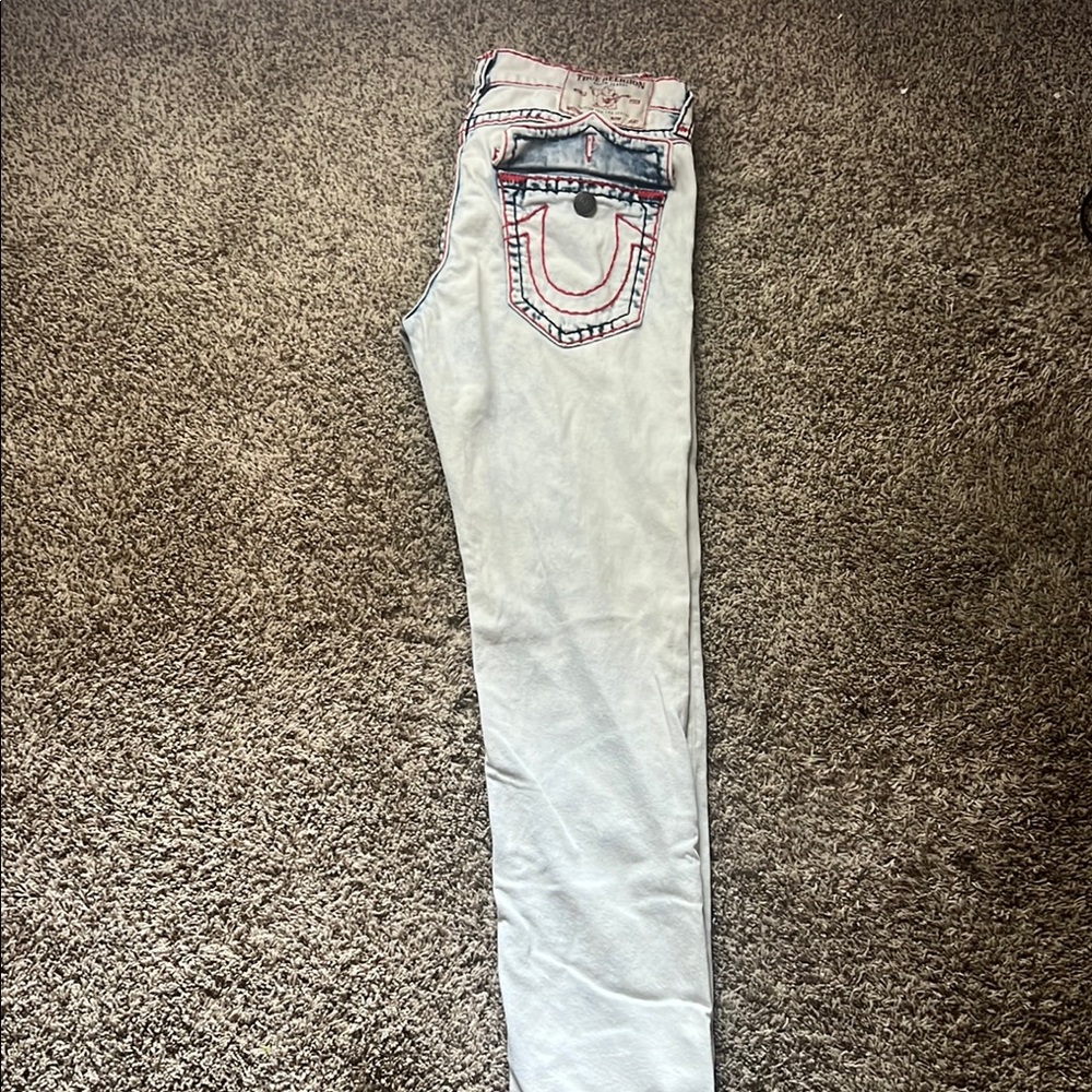 Stylish True Religion Men’s Jeans with Red Stitching